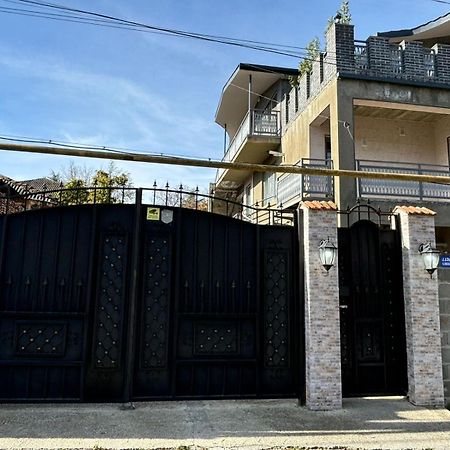 Verona Apartment Dushet'i エクステリア 写真