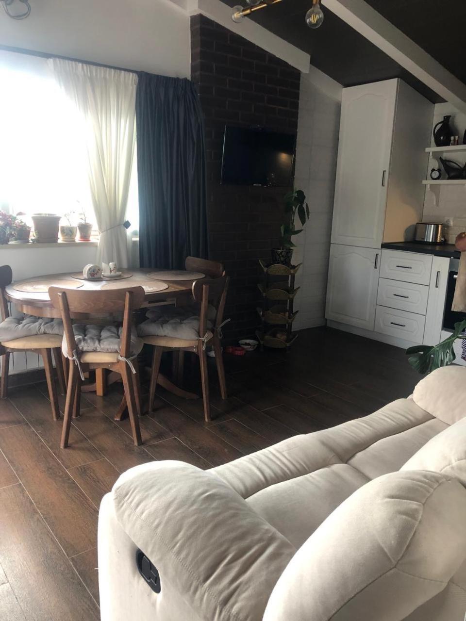 Verona Apartment Dushet'i エクステリア 写真