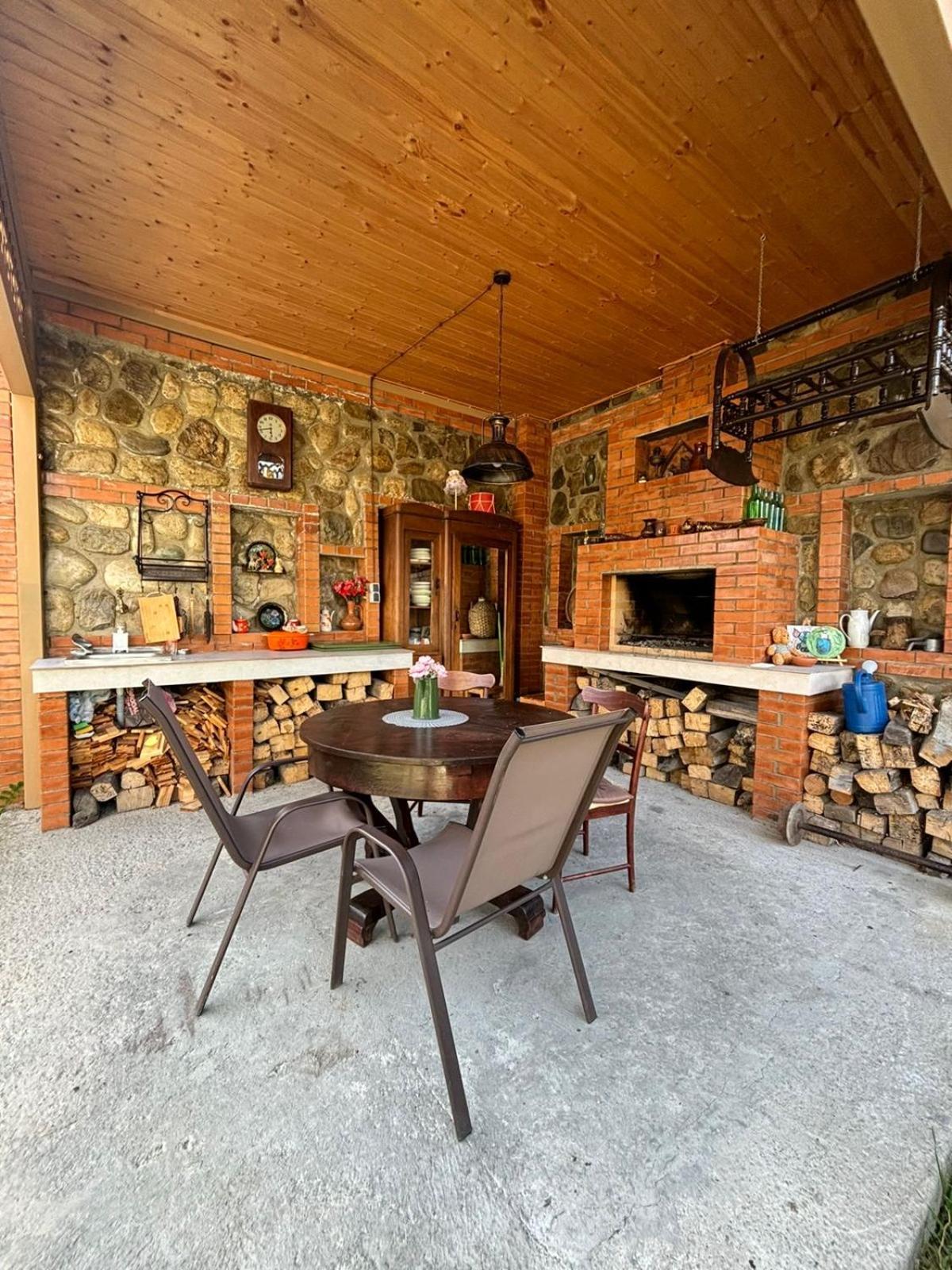 Verona Apartment Dushet'i エクステリア 写真